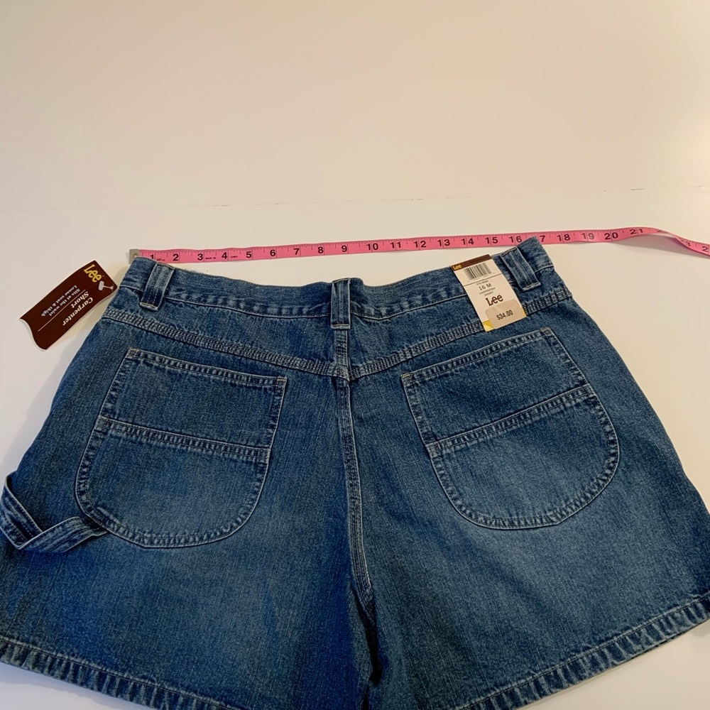 Lee women’s size 16M carpenter shorts. - Picture 7 of 8